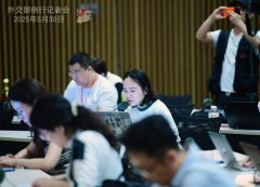 以对话式凝结共识